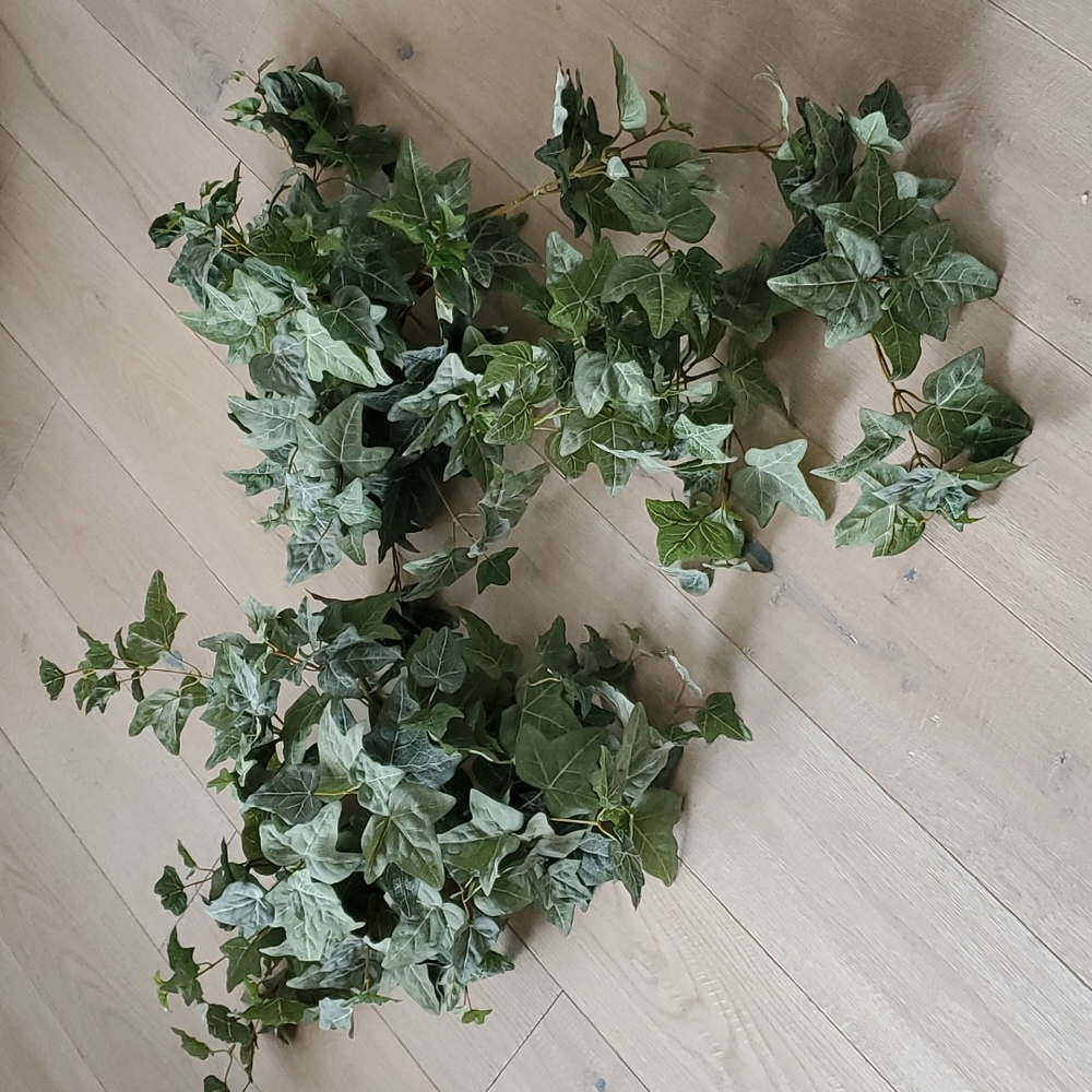 Artificial ivy